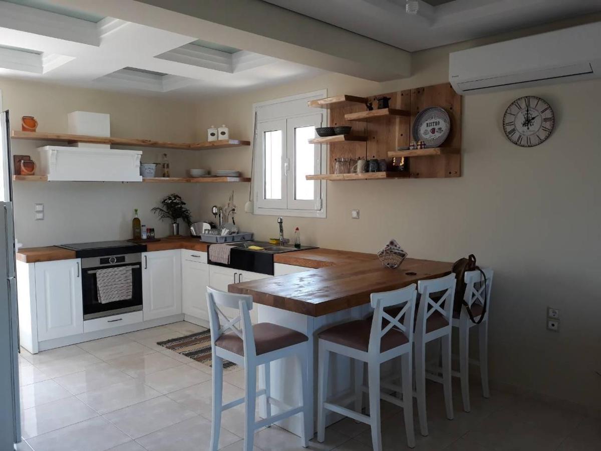 Michaela Apartment Gazi ภายนอก รูปภาพ